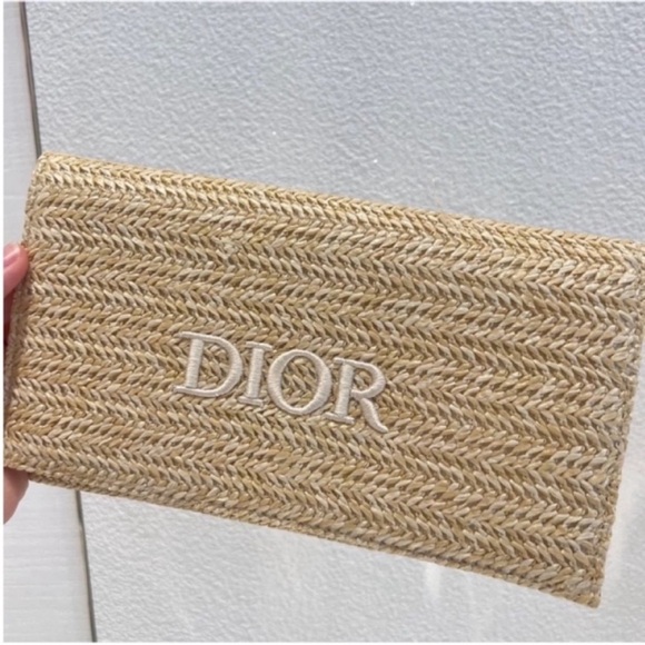 Dior Beaty gift Beige  Clutch - Picture 2 of 8